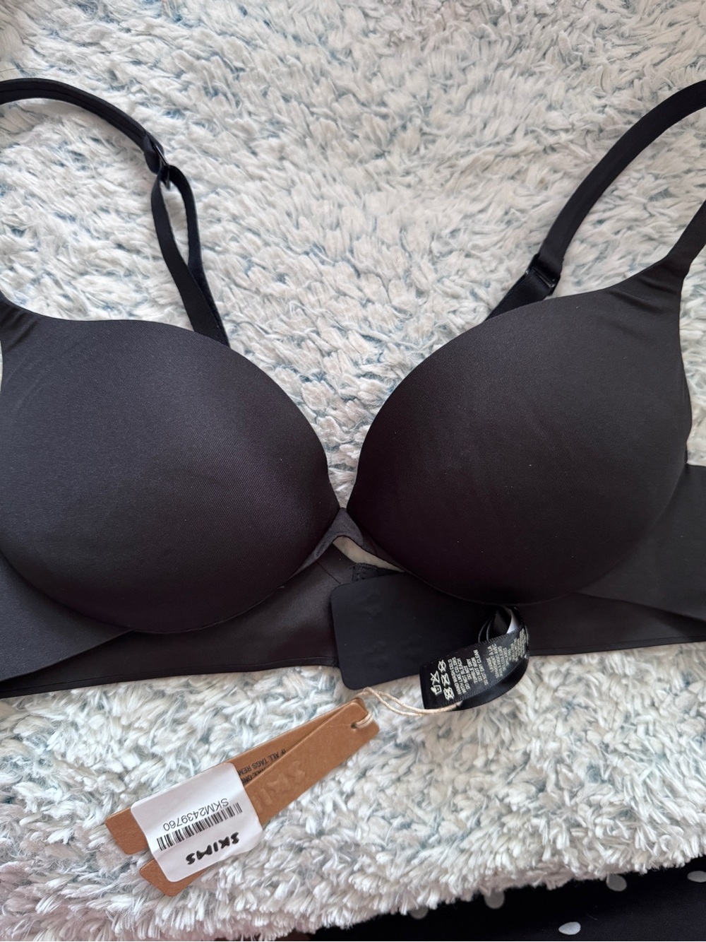 SKIMS Black Smooth Molded T-Shirt Bra